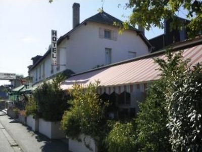 Logis Auberge Des Vieux Chenes Malemort Exterior foto
